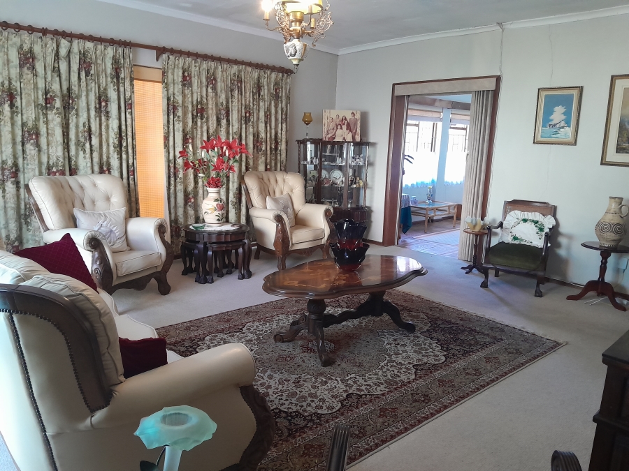 4 Bedroom Property for Sale in Gansbaai Central Western Cape
